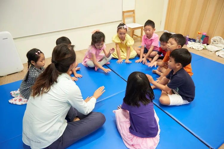 EduGrove Mandarin Enrichment Centre children participating in interactive games and role-playing to learn Chinese in an engaging way.